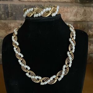 Crown Trifari Pearlized Resin Cabochon Bracelet matching Trifari Necklace